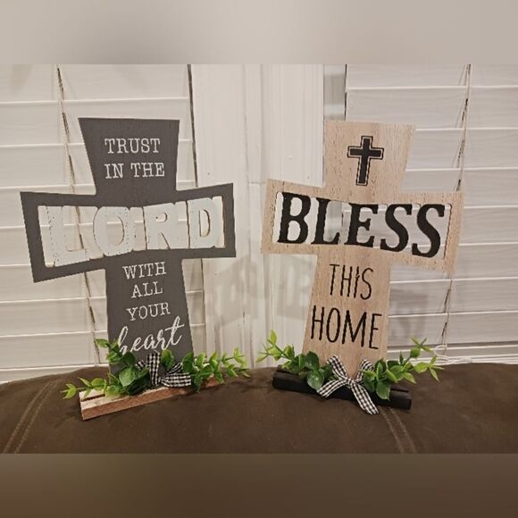 Bless this Home & Trust in the Lord with all your Heart Cross Signs Home Decor - Picture 4 of 4